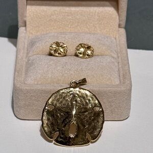 ✨ Coastal Luxe: Gold Sand Dollar Stud Earrings & Matching Charm ✨